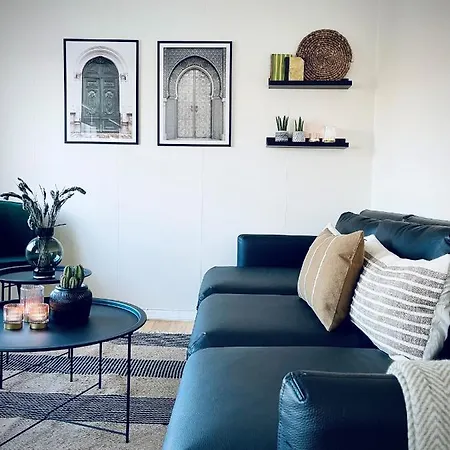 Day Dream Central Akureyri Three Bedroom Apt Esterno foto
