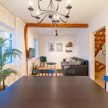 Day Dream Central Akureyri Three Bedroom Apt Esterno foto